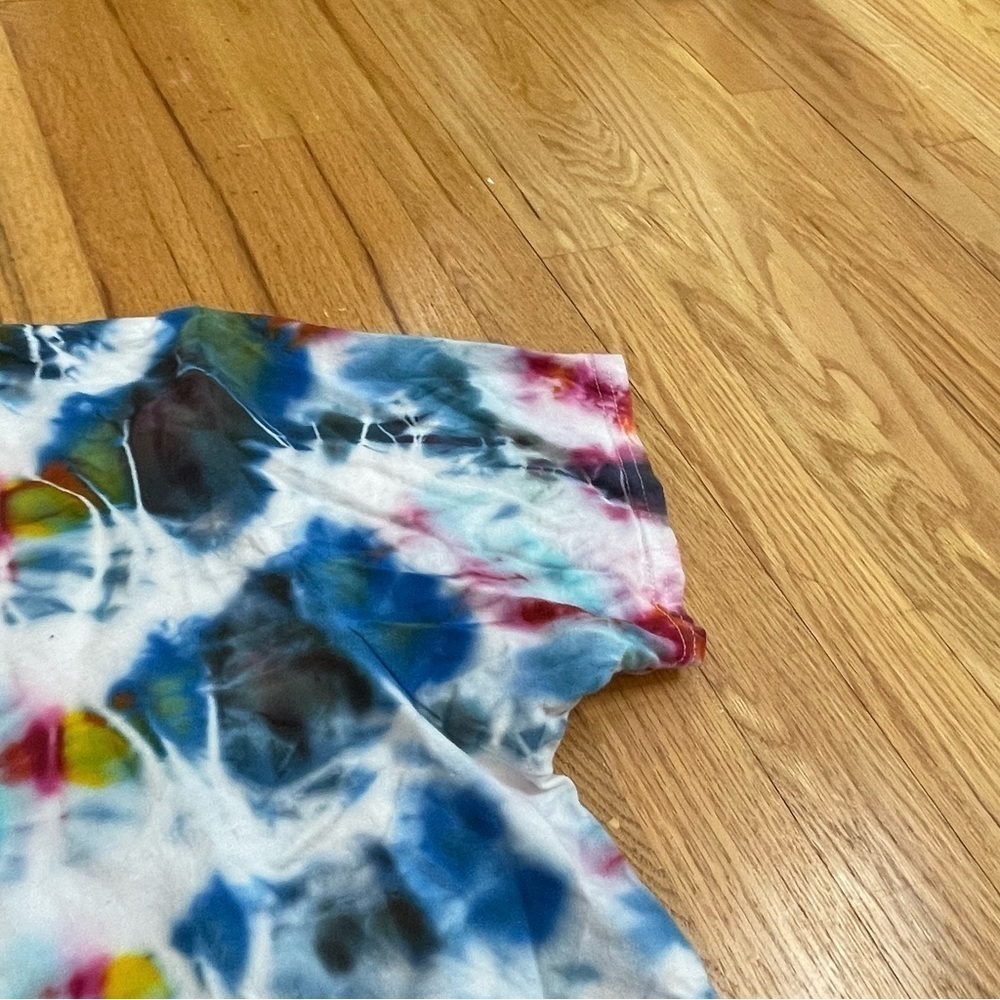 Hand tie dyed tshirt cosmic egg psychedelic kaleidoscope vneck 2XL blue - Picture 5 of 6
